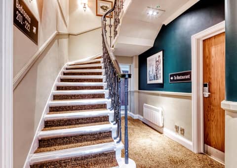 Toby Carvery Edinburgh West by Innkeeper's Collection — lobby