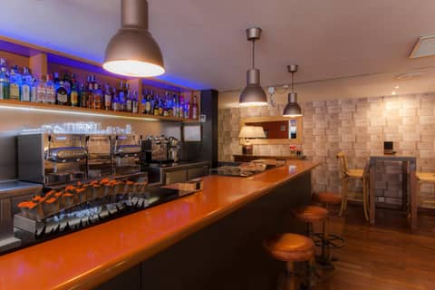 Vincci Soma — dining