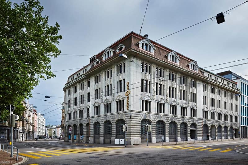 Motel One Zürich — building