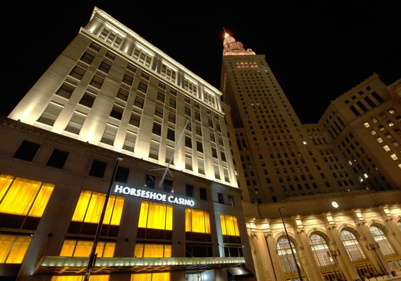 Ramada by Wyndham Cleveland Independence — building