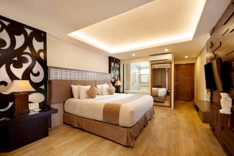 Villa Kayu Raja — hotel room