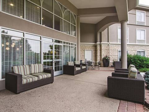La Quinta Inn & Suites by Wyndham Denver Airport DIA — photo 9