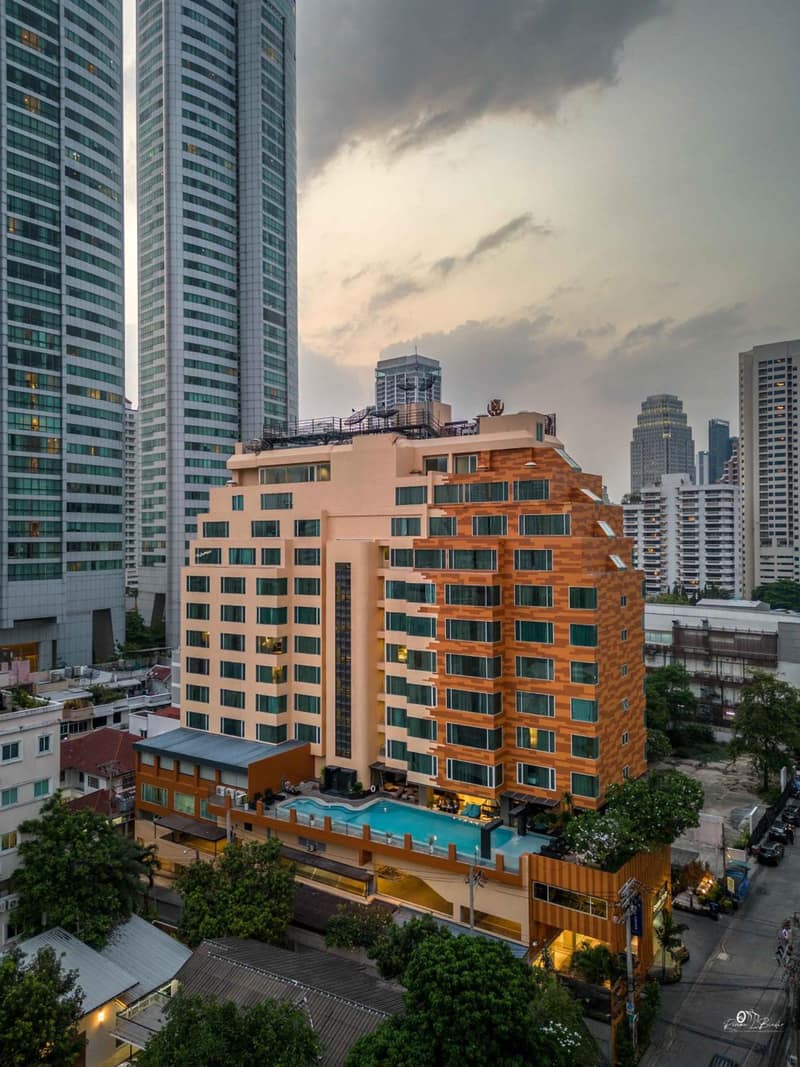 The Mandison Bangkok - Formerly Golden Tulip Mandison Suites — building