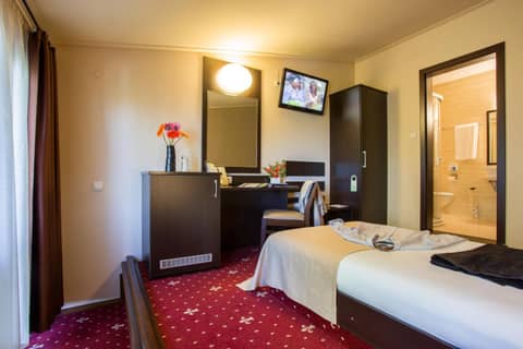 Hotel Villa Boyana - Free Parking — photo 9