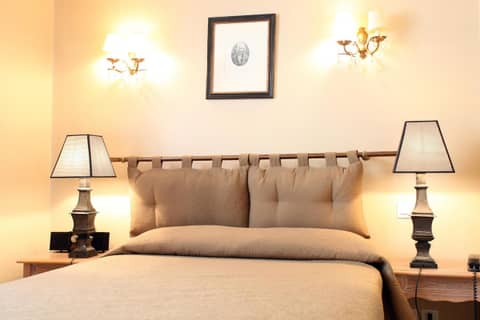 Hotel Albe Bastille — bedroom