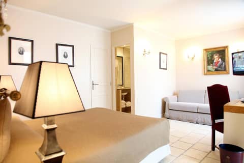 Hotel Albe Bastille — hotel room