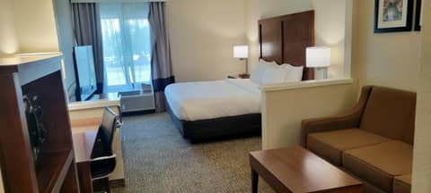 Spark By Hilton San Antonio Airport — hotel room