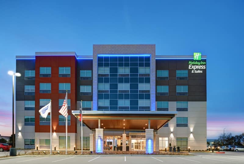 Holiday Inn Express & Suites Memorial – CityCentre by IHG — building