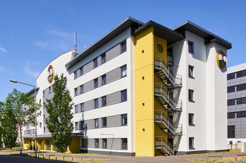 B&B HOTEL Frankfurt-Niederrad — building