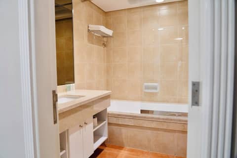 Andalus Al Seef Resort & Spa — bathroom