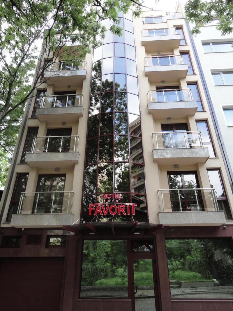 Favorit Hotel — photo 1