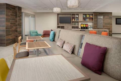 Home2 Suites by Hilton Fort Myers Airport — photo 4