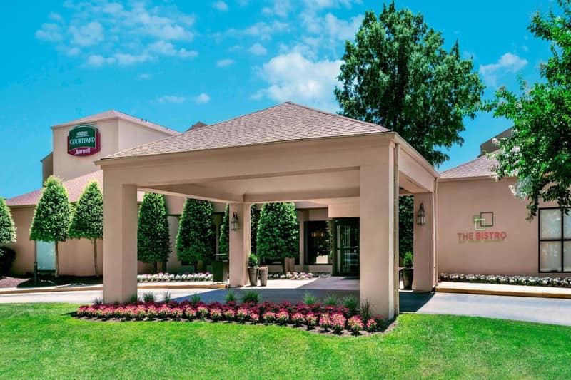 Courtyard Virginia Beach Norfolk — building
