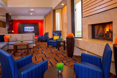 Courtyard Virginia Beach Norfolk — lounge
