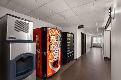 Comfort Inn & Suites Austin North Loop — photo 9