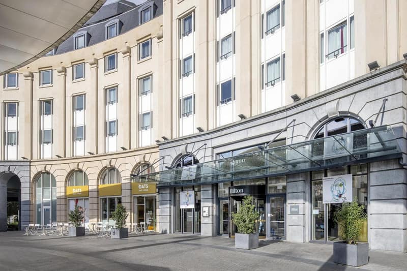 Hilton Brussels Grand Place — building