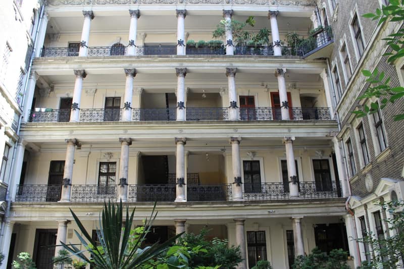 Omega Guesthouse Budapest — photo 1
