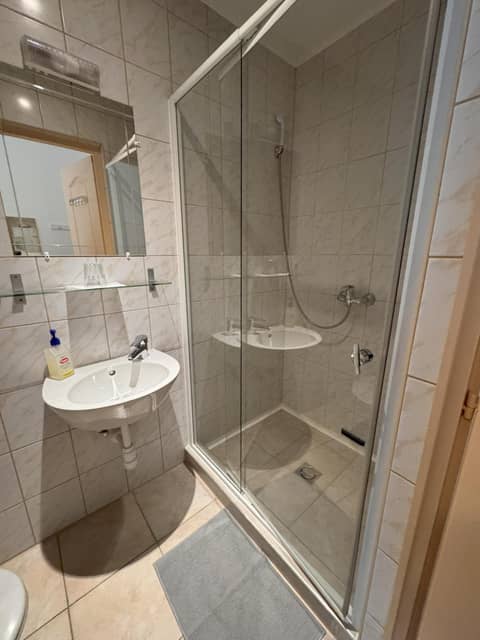Omega Guesthouse Budapest — photo 5