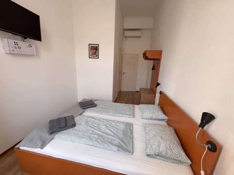 Omega Guesthouse Budapest — photo 7