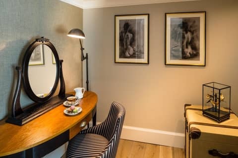 The Bailey's Hotel London Kensington — hotel reception