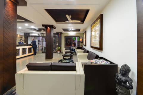 Hotel Ashish Palace — recepcion & lobby