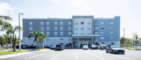Holiday Inn Express & Suites Tampa Stadium - Airport Area by IHG — photo 4