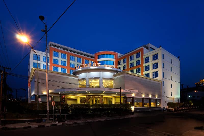 Cavinton Hotel Malioboro Yogyakarta — building