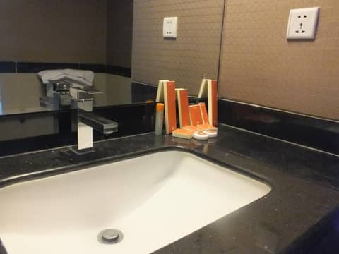 Cavinton Hotel Malioboro Yogyakarta — photo 8