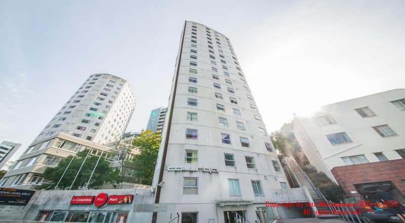 Columbia Apartments — building