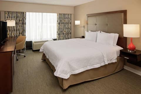 Hampton Inn Louisville Downtown — photo 8