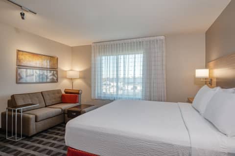 TownePlace Suites by Marriott Indianapolis Airport — photo 9