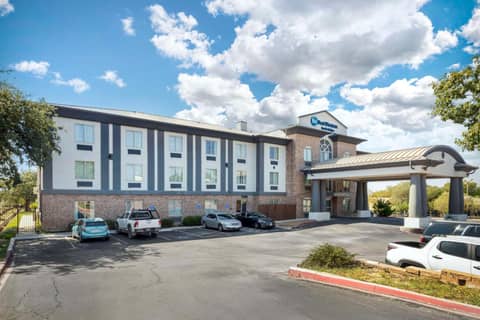 Best Western Medical Center North Inn & Suites Near Six Flags — photo 7