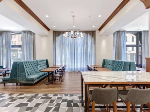 Hilton Garden Inn Milwaukee Downtown — photo 6