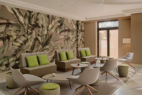 NH Nice — lounge