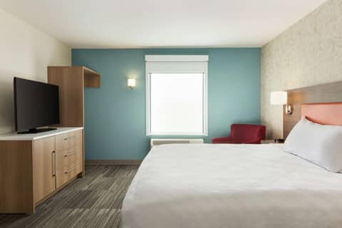 Home2 Suites By Hilton Portland Airport — photo 8