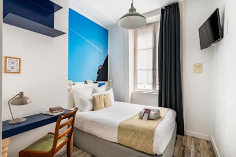 Hôtel du Simplon — hotel room
