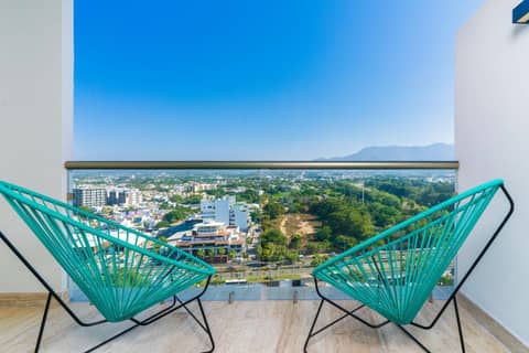 Krystal Vallarta — photo 3
