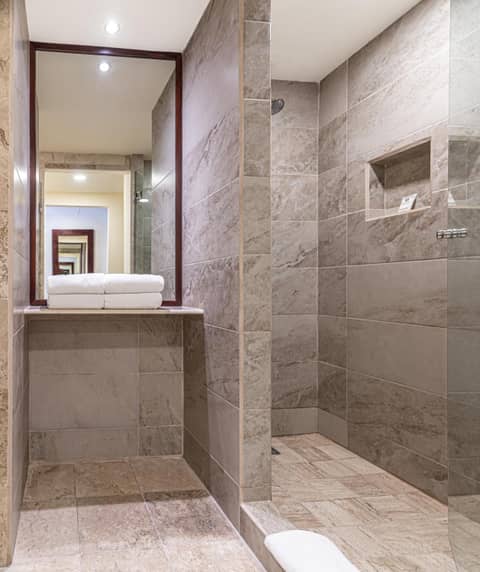 Krystal Vallarta — photo 6