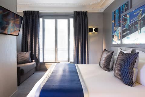 Palym — hotel room