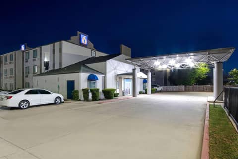 Motel 6-San Antonio, TX - South — photo 9