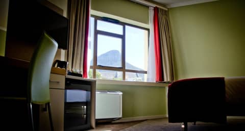 SunSquare Cape Town Gardens — hotel room