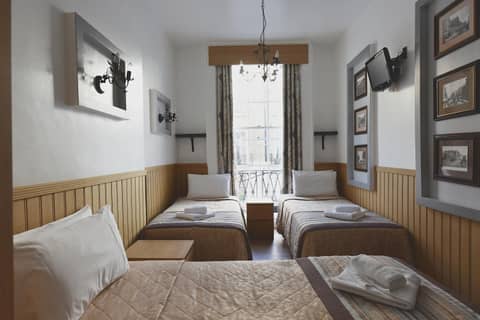 Linden House Hotel — hotel room