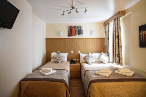 Linden House Hotel — hotel room