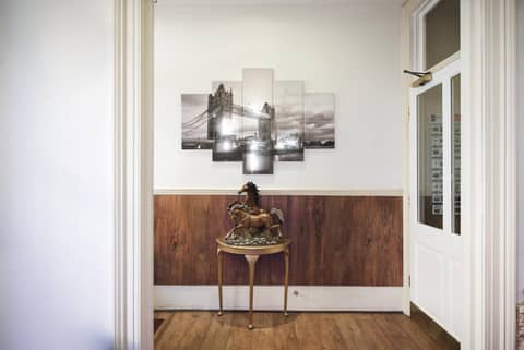 Linden House Hotel — hotel reception