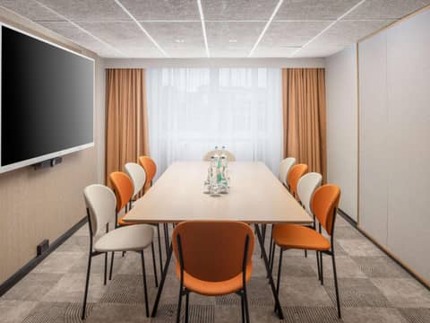 ibis London Earls Court — meeting room
