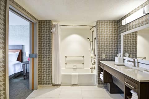 Home2 Suites By Hilton Portland Airport — photo 3