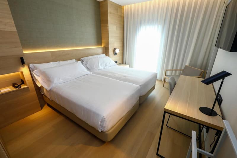 Hotel Zenit Bilbao — bedroom