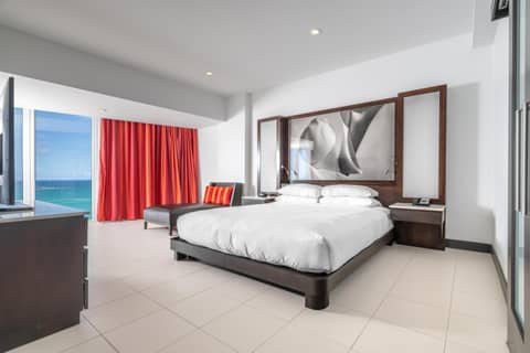 The Condado Plaza Hotel — photo 2