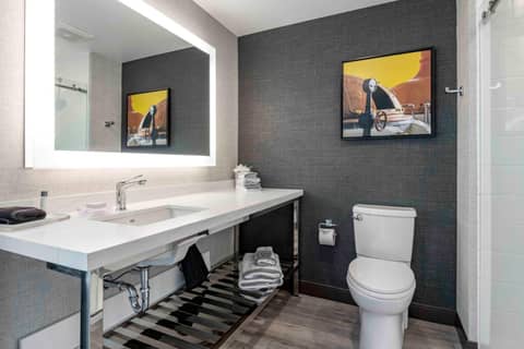 Cambria Hotel Portland Downtown Old Port — photo 5