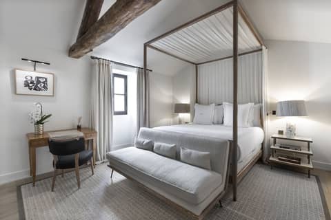 J.K. Place Paris — hotel room
